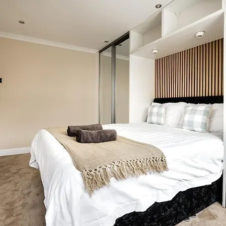 Hébergement de vacances Spacious 3 Bed In With Free Parking *
