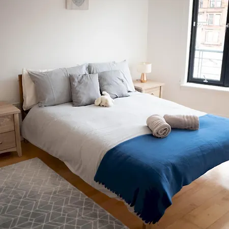 Perfect Location In Heart Of West End - Pass The Keys Apartment *