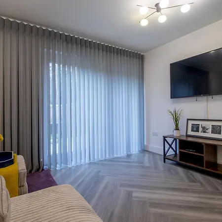 Fabulous Festival Park Private Parking Garden - Pass The Keys Vakantiehuis Glasgow