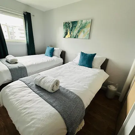 Apartment Outstanding Modern Flat Luxury King Bed Glasgow