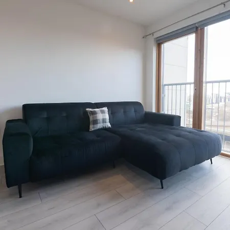 2 Bdr Flat By Caledonia Luxe Short Lets & Serviced Glasgow