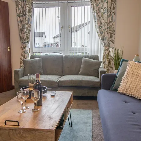 Ferienhaus Glasgow, Spacious, 2 Bed With Parking Glasgow