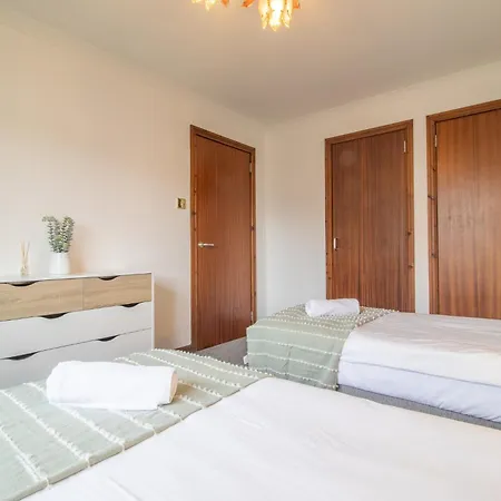 Ideal Contractor Stay 2-Bed Near Glasgow Fort Hébergement de vacances