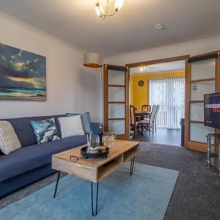 Glasgow, Spacious, 2 Bed With Parking Ferienhaus *