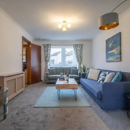 Glasgow, Spacious, 2 Bed With Parking *