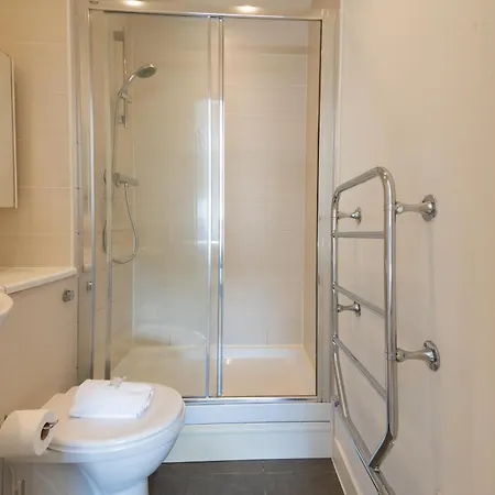 2 Bdr At Caledonia Luxe Short Lets & Serviced Daire