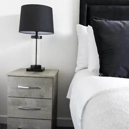 Bed & Breakfast 2 Bdr At Caledonia Luxe Short Lets & Serviced Glasgow