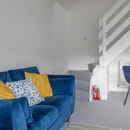 Spacious 2-bed Free Parking & Stadiums Appartement