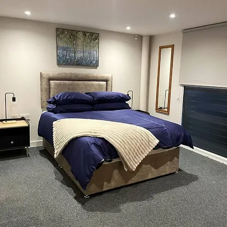 Sec Hydro Duplex In Finnieston Glasgow