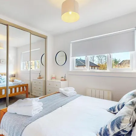 Cairn Introduces Mavisbank Gardens - Where Homely Charm Meets Modern Living 펜션 *