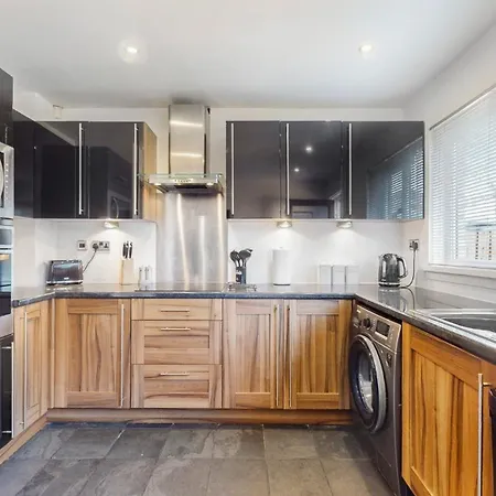 Cairn Introduces Mavisbank Gardens - Where Homely Charm Meets Modern Living * Глазго