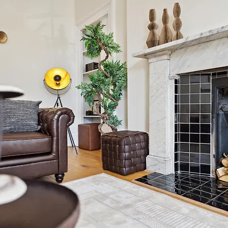 Timeless 5 Bed Duplex Flat Lägenhet *