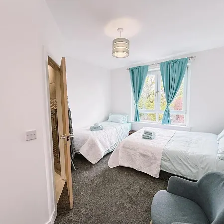 Itohan 3-bed Flat דירה