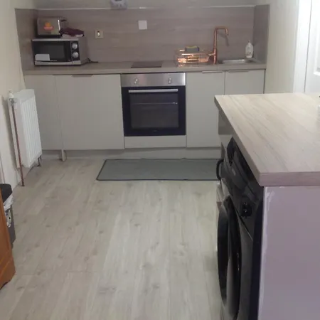 Busby Apartments Apartman