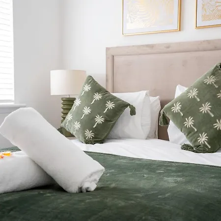 3 Bdr House At Caledonia Luxe Short Lets & Serviced * غلاسغو