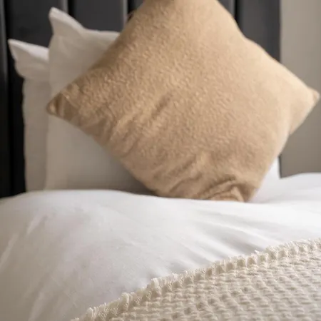 3 Bdr House At Caledonia Luxe Short Lets & Serviced بيت للعطل