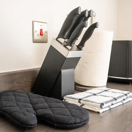 3 Bdr House At Caledonia Luxe Short Lets & Serviced غلاسغو