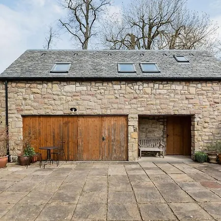 Converted Historical Stone Coach House * Glasgow