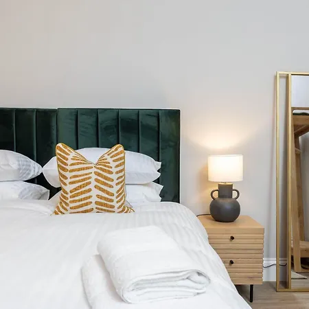 Cairn Introduces Arlington - Exclusive Centre Luxury غلاسغو