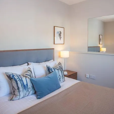 Stylish 2-bed Near Daire Glasgow