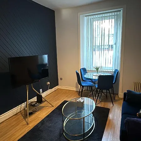 Homely In Hampden