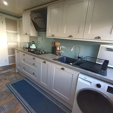 Privatunterkunft Double In Riverside - B *
