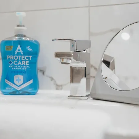 Stylish 3br By Hampden No 161 With Free Parking Lägenhet