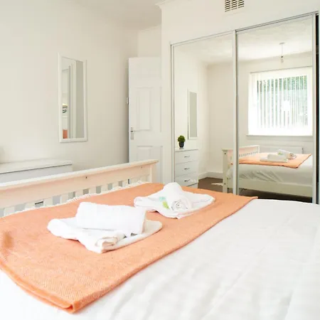 1 Bdr By Caledonia Luxe Short Lets & Serviced *