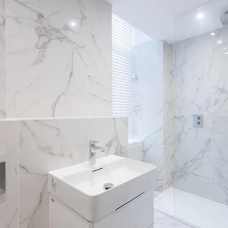 3br Gem West End Walk To Uni Parking Lejlighed *