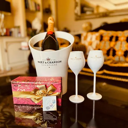 Finn Village Loch Lomond - The Black With Private Jacuzzi-style Bath * 드리맨