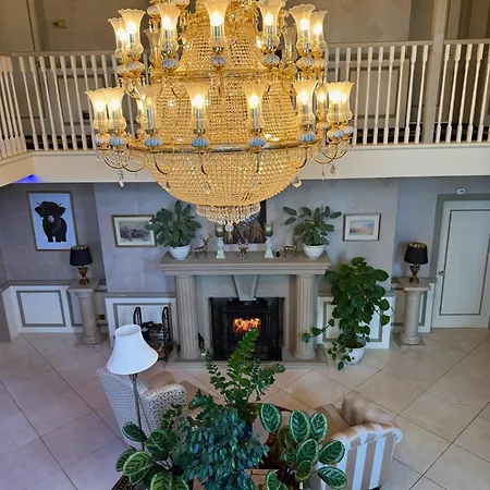 Finn Village - Loch Lomond - The Jungle With A Private Hot Tub Πανσιόν 3*