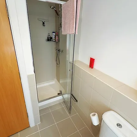 民宿 23 Lochburn Gardens - Carz 格拉斯哥