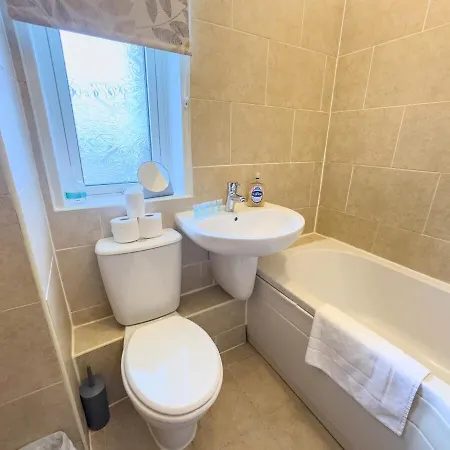 Clydebank 2 Bedroom * Глазго