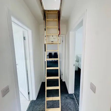 Modern 2 Bedroom With Extra Loft Bedroom アパート *