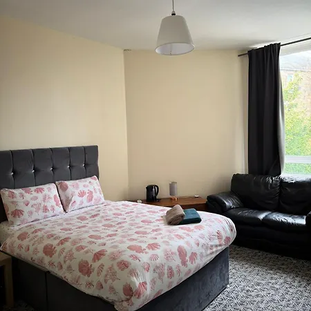 Konukevi Whitefield 3*