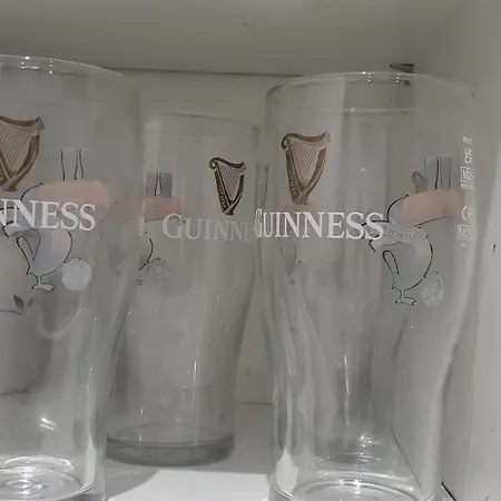 Cosy And Bright 3-bedroom Flat * Γλασκώβη