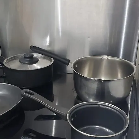 Cosy And Bright 3-bedroom Flat *