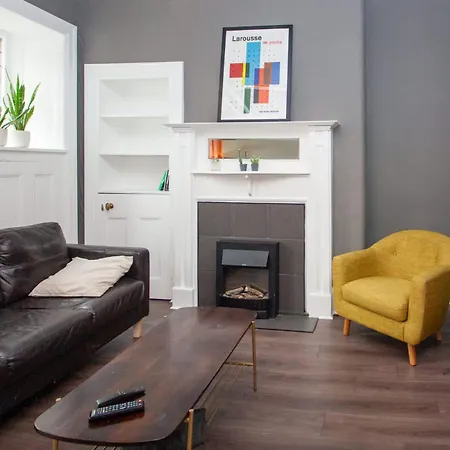 Modern, Light-filled And Sleek West End * Glasgow