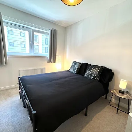 アパート The Clyde Retreat, 2 Bedrooms グラスゴー