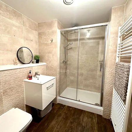 The Clyde Retreat, 2 Bedrooms גלאזגו