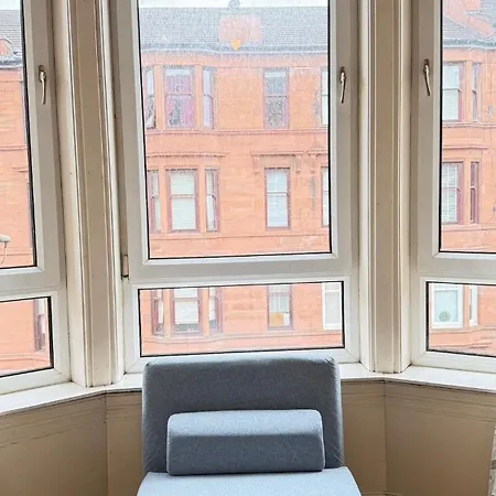 One Bedroom Flat Close To Centre And Amenities Glasgow