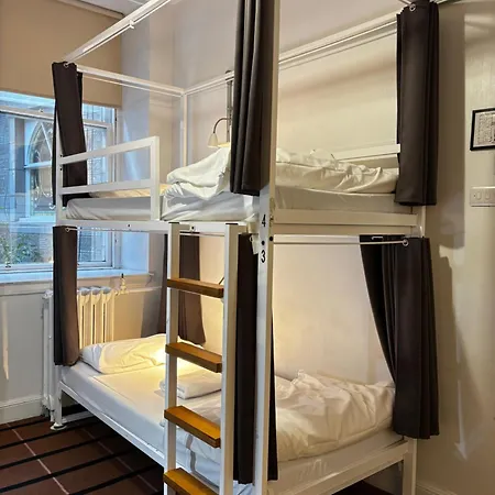 Safestay Charing Cross Hotel 3*