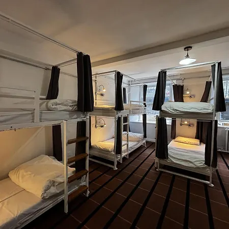 Safestay Charing Cross 3* Glasgow