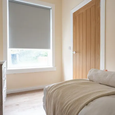 3 Bdr Flat By Caledonia Luxe Short Lets & Serviced Appartement Glasgow