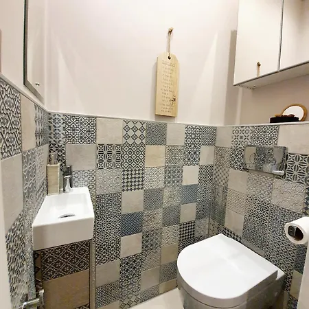 Unique Victorian In גלאזגו