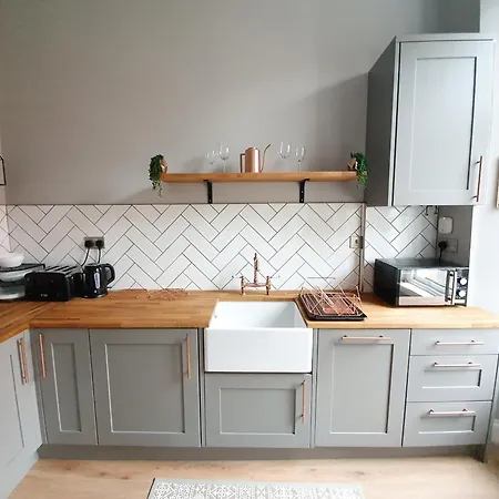 דירה Unique Victorian In