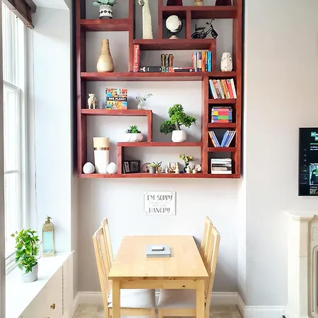 דירה Unique Victorian In