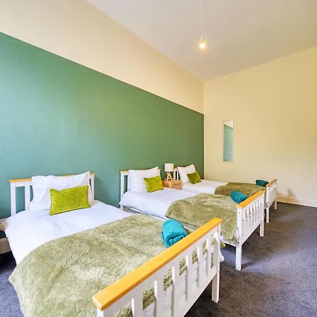 Apartment Group 4br Sleeps 11 Near Ibrox Parking Glasgow