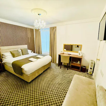 Hotel Sandyford 3*