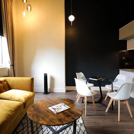 Revolver Hotel 4*